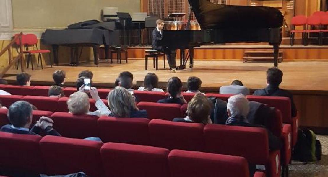 Sala Bossi del Conservatortio Martini Bologna concerto di pianoforte progetto "Autori russi nell`infanzia"