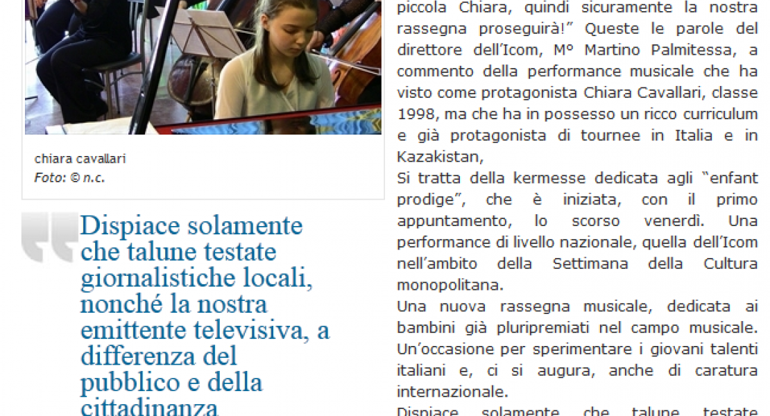 chiara cavallari 12 anni con l'orchestra di monopoli 2012.png